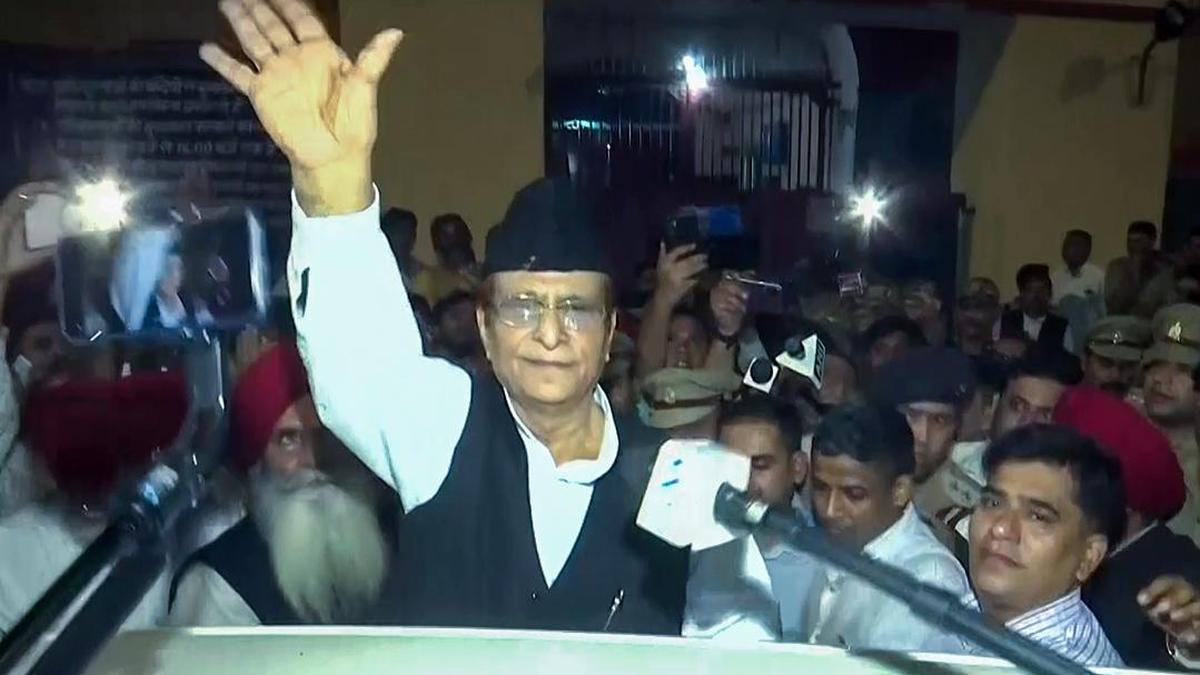 ED Detains SP Leader Azam Khan Immediately After Bail Release