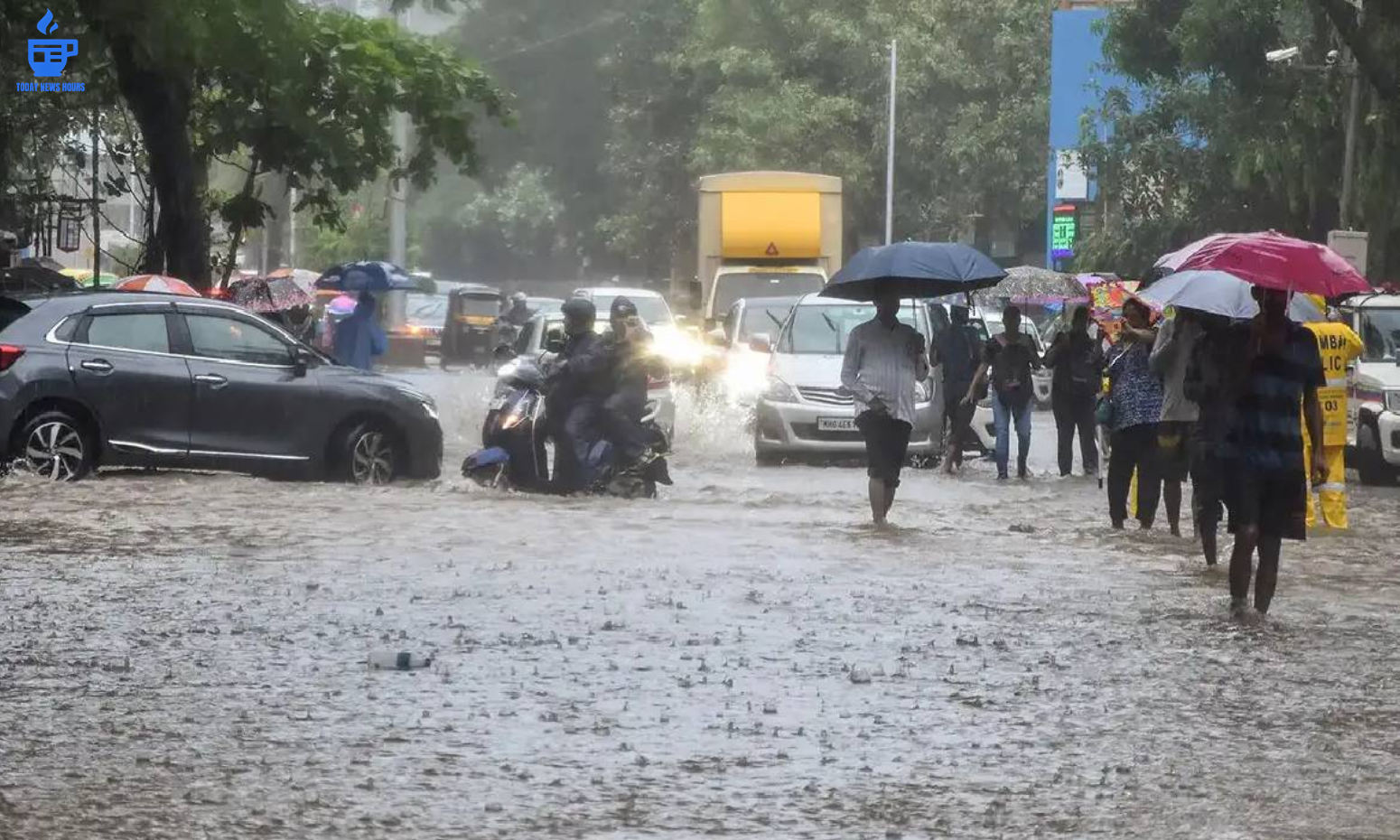 Monsoon Intensifies Across India With Heavy Rain, Waterlogging and Travel Disruptions in Several States