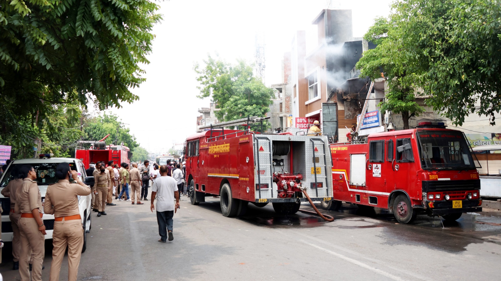 Delhi Oxygen Cylinder Blast Kills One, Injures Four; Rail Traffic Disrupted in Jammu-Kathua Route