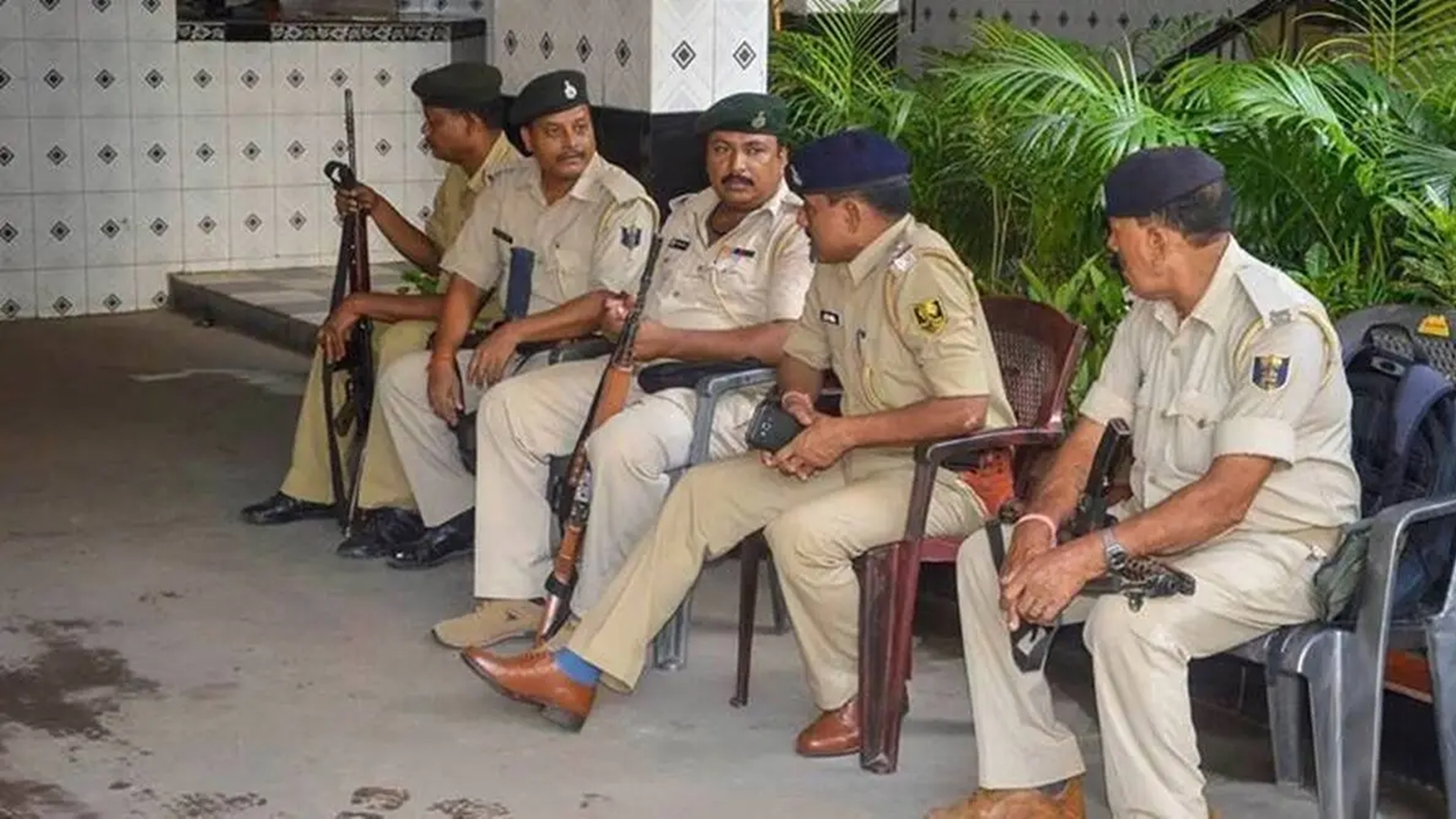 Woman Declared Deceased and Husband Jailed, Found Alive a Decade Later in Jharkhand