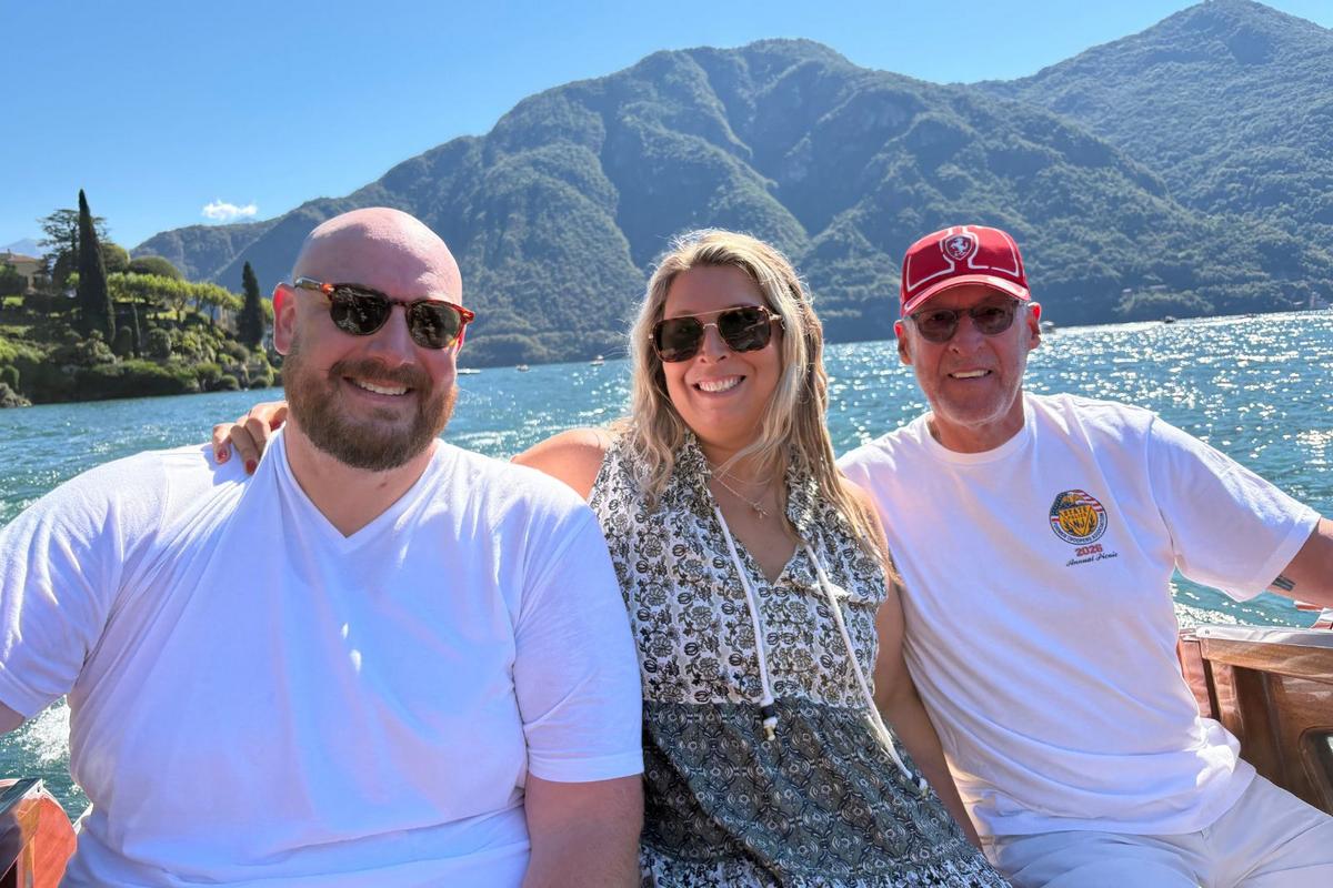 Toms River Couple Helps Subdue Unruly Passenger on Diverted United Flight from Italy