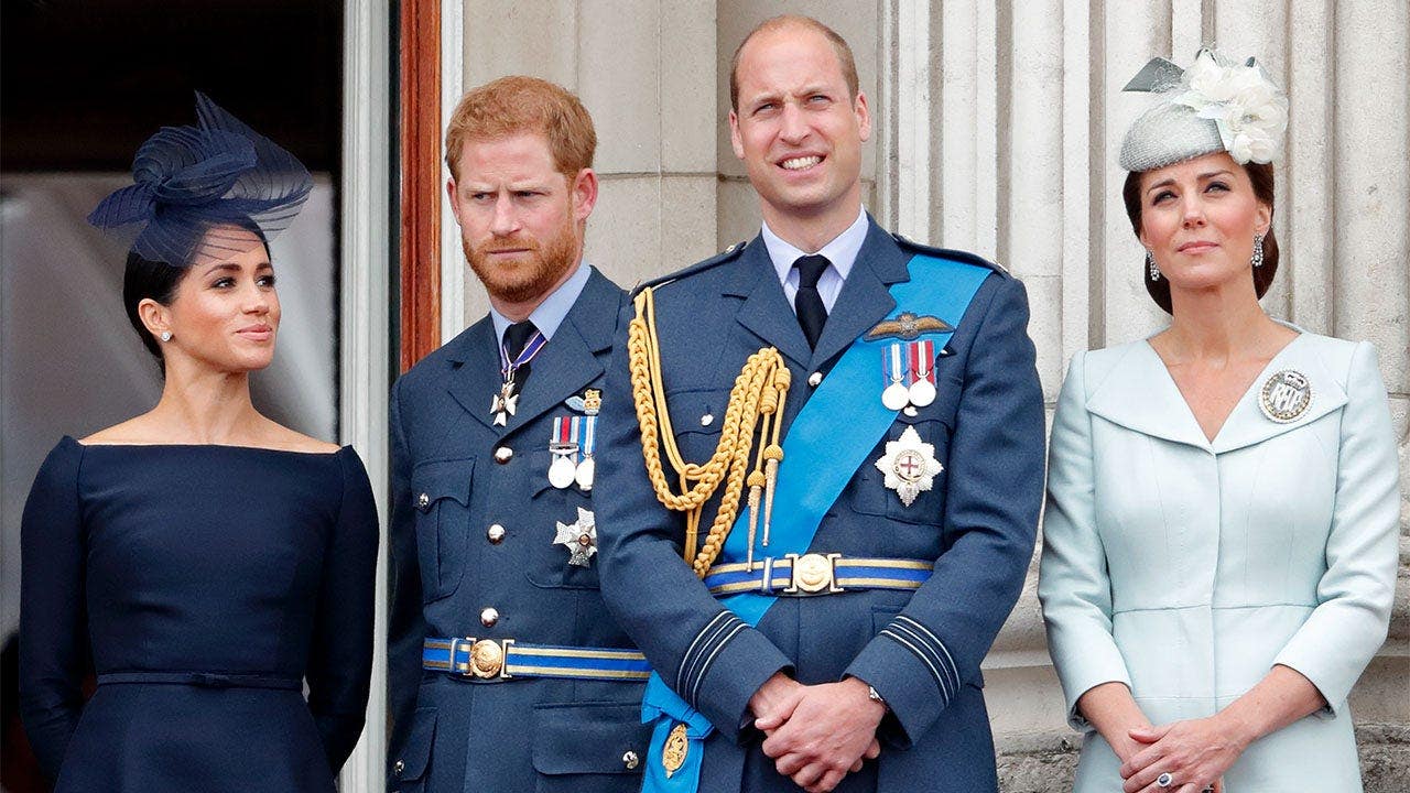Royal Experts Say William and Kate Show Restraint as Harry and Meghan Relocate to UK