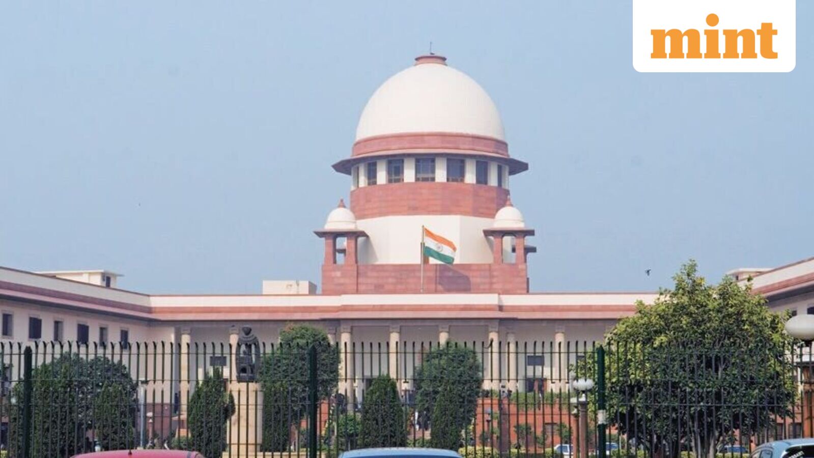Supreme Court Criticises Government and Hospitals Over High Medicine Mark‑Ups