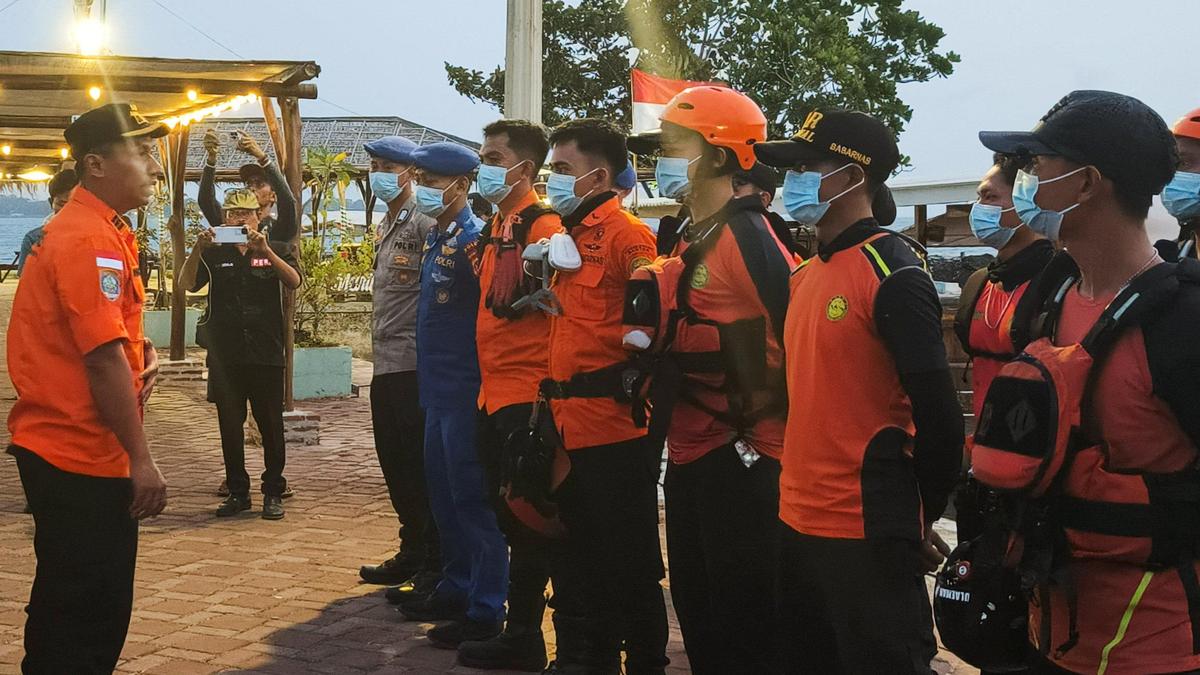 Search Continues for Eight Missing Near Erupting Anak Krakatau Volcano in Indonesia