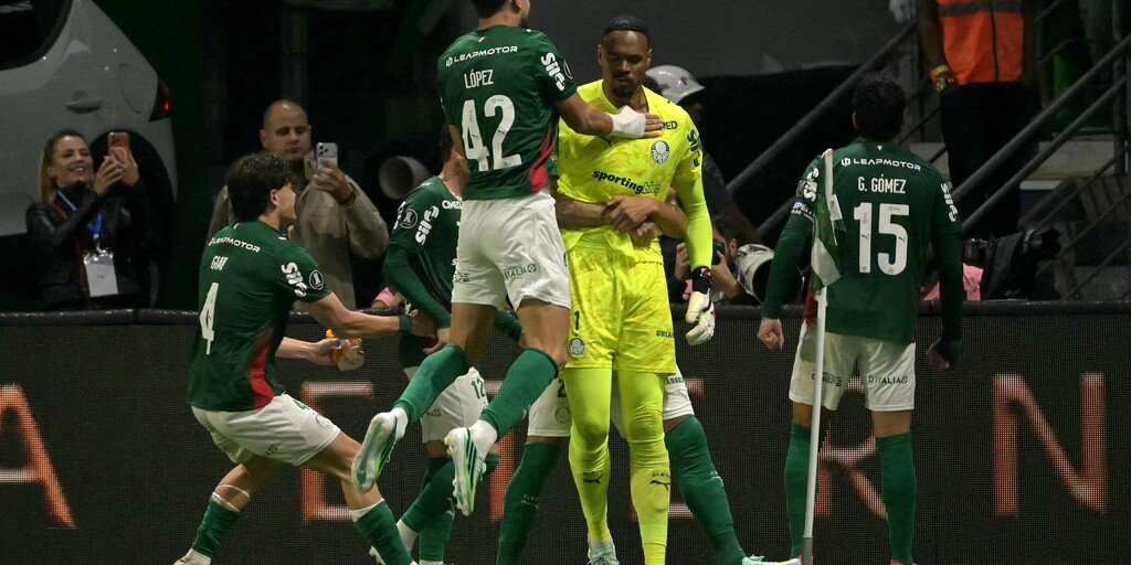 Palmeiras Advances to Libertadores Final After Penalty Shoot‑Out