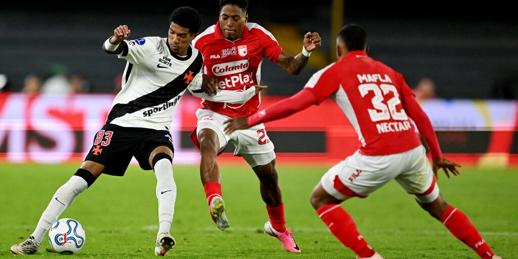 Santa Fe and Vasco da Gama Battle to Scoreless Draw in Sudamericana Quarter-Final Opener