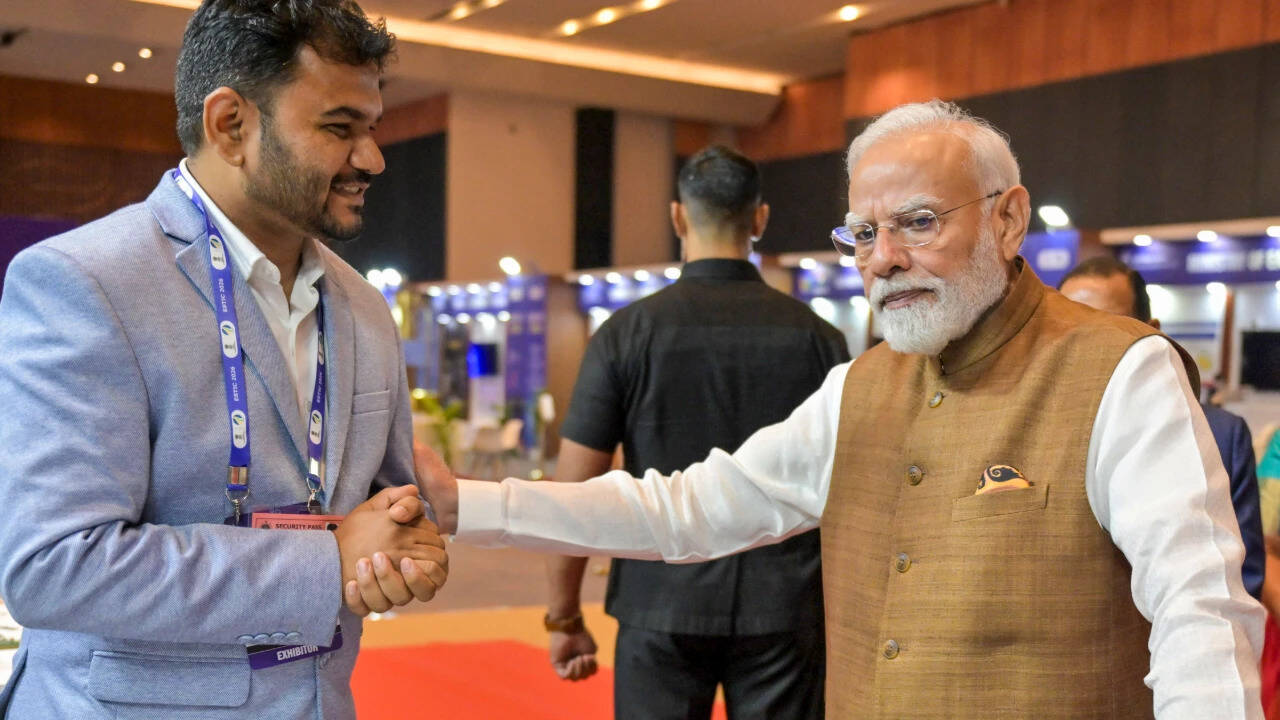 Modi Calls for AI‑Driven Security and Innovation to Build a Developed India