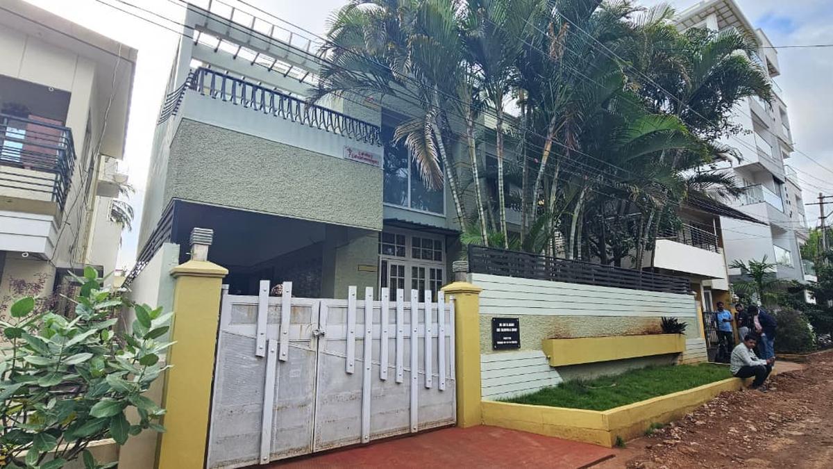 Enforcement Directorate Searches Properties Tied to Karnataka Minister Satish Jarkiholi and Daughter