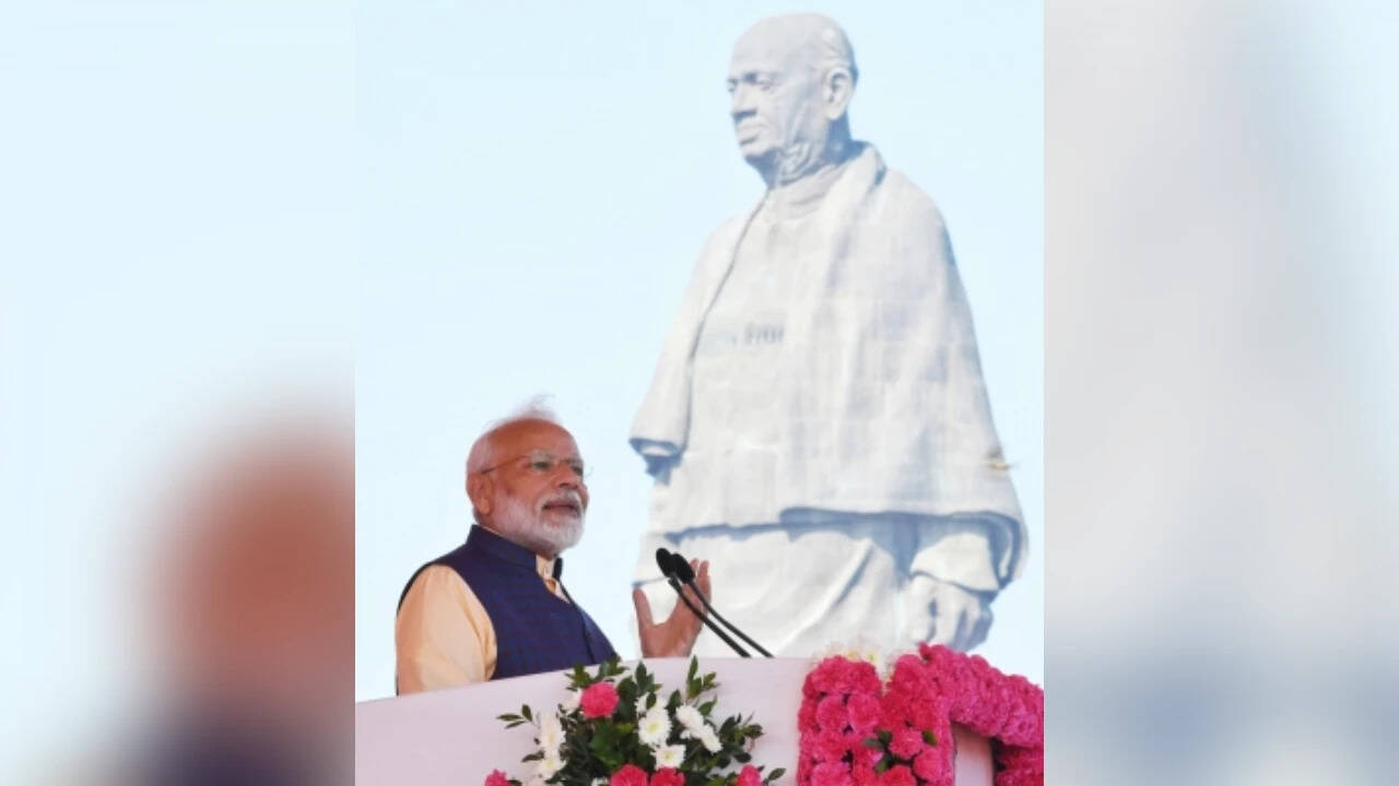 PM Modi and Amit Shah Honor Sardar Patel on 151st Birth Anniversary