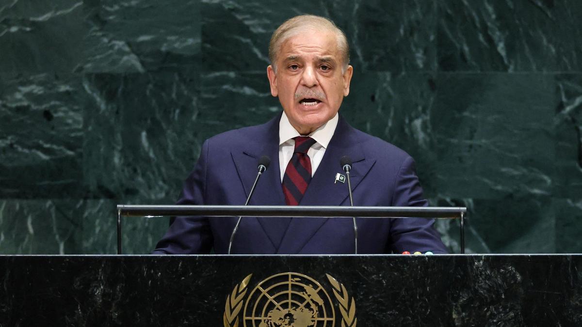 Pakistan PM Urges Rapid Progress on Gilgit‑Baltistan Development Projects