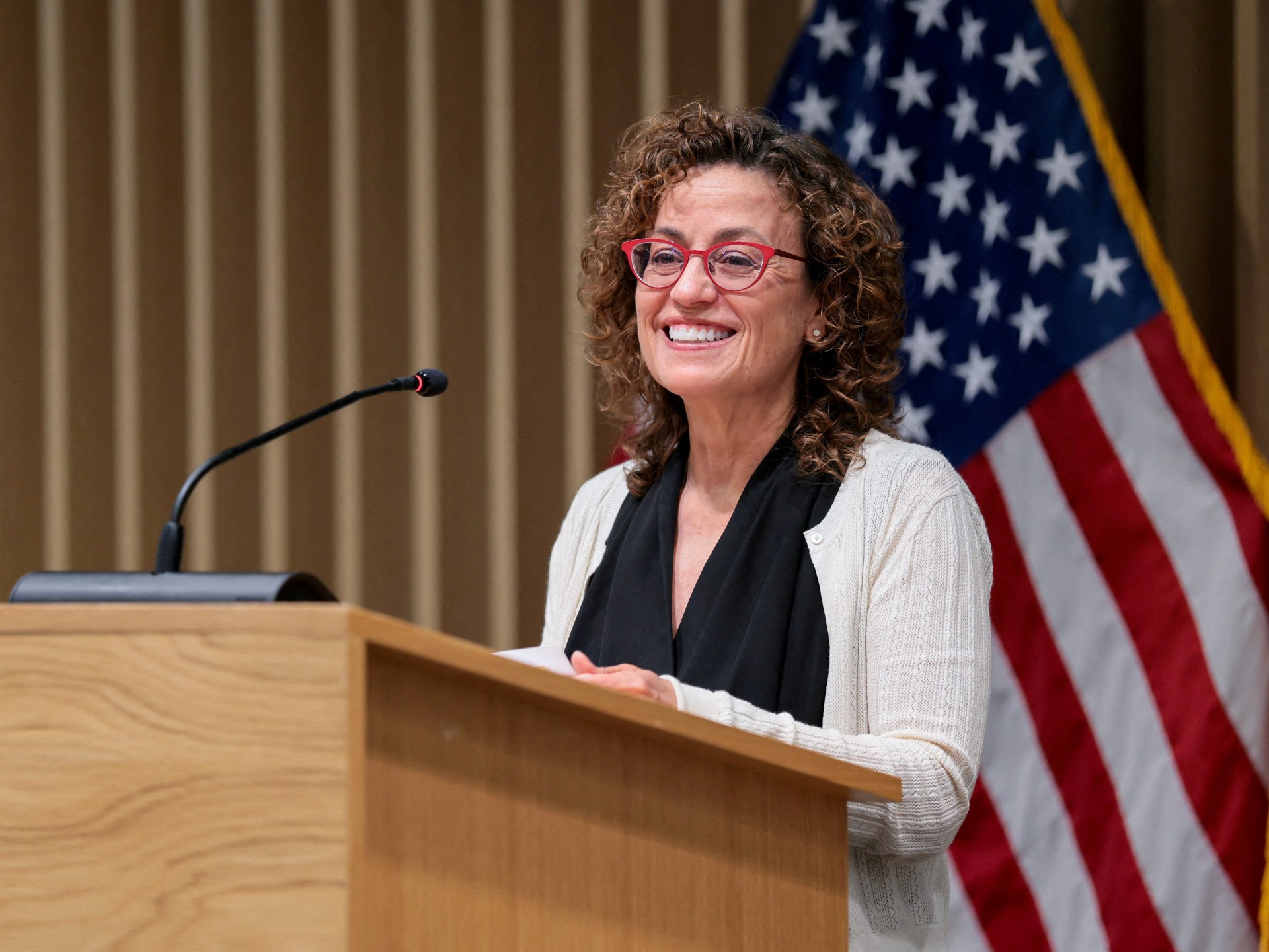 FCC Democrat Urges Broadcasters to Counter Trump‑Era Pressures Ahead of Midterms