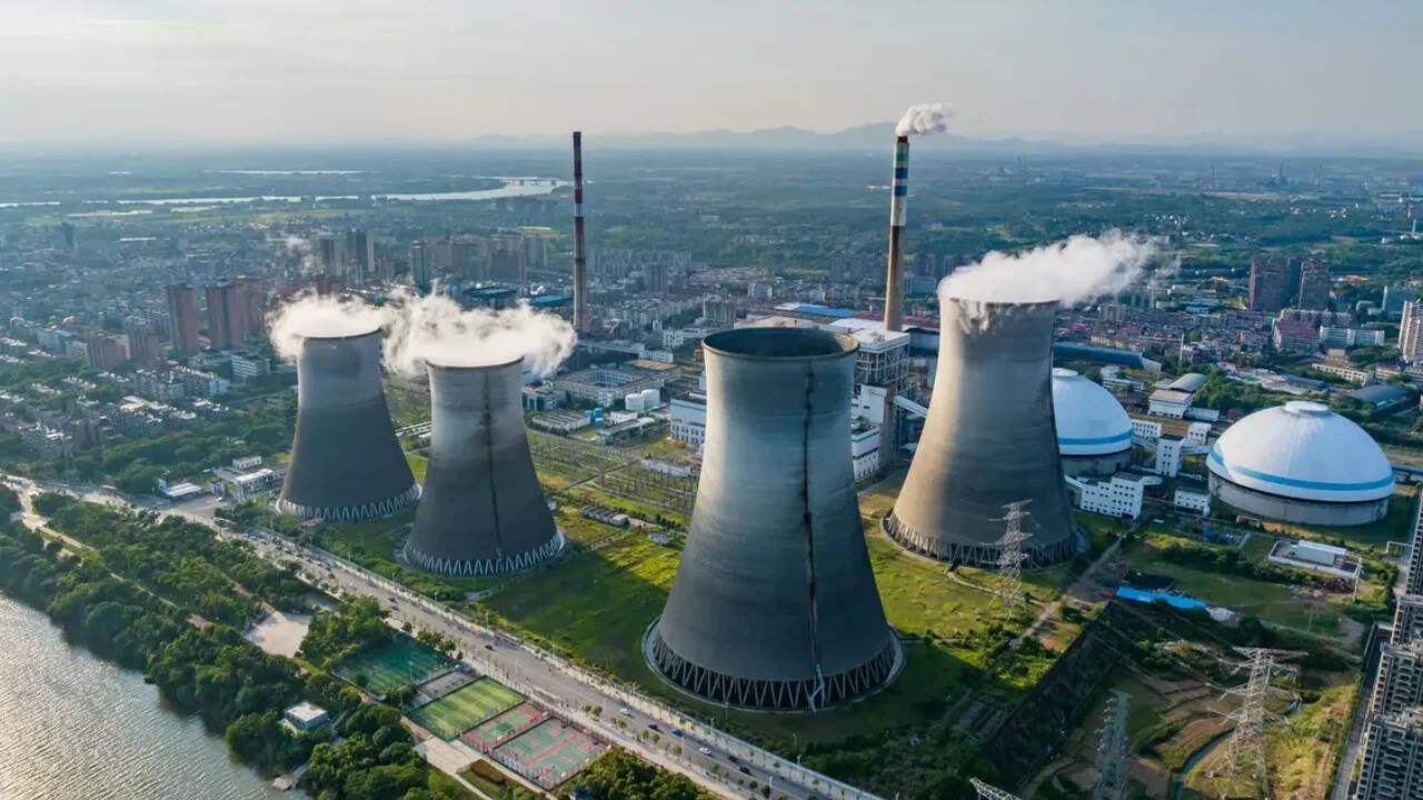Draft US‑Iran Framework Calls for Uranium Transfer and Hormuz Reopening