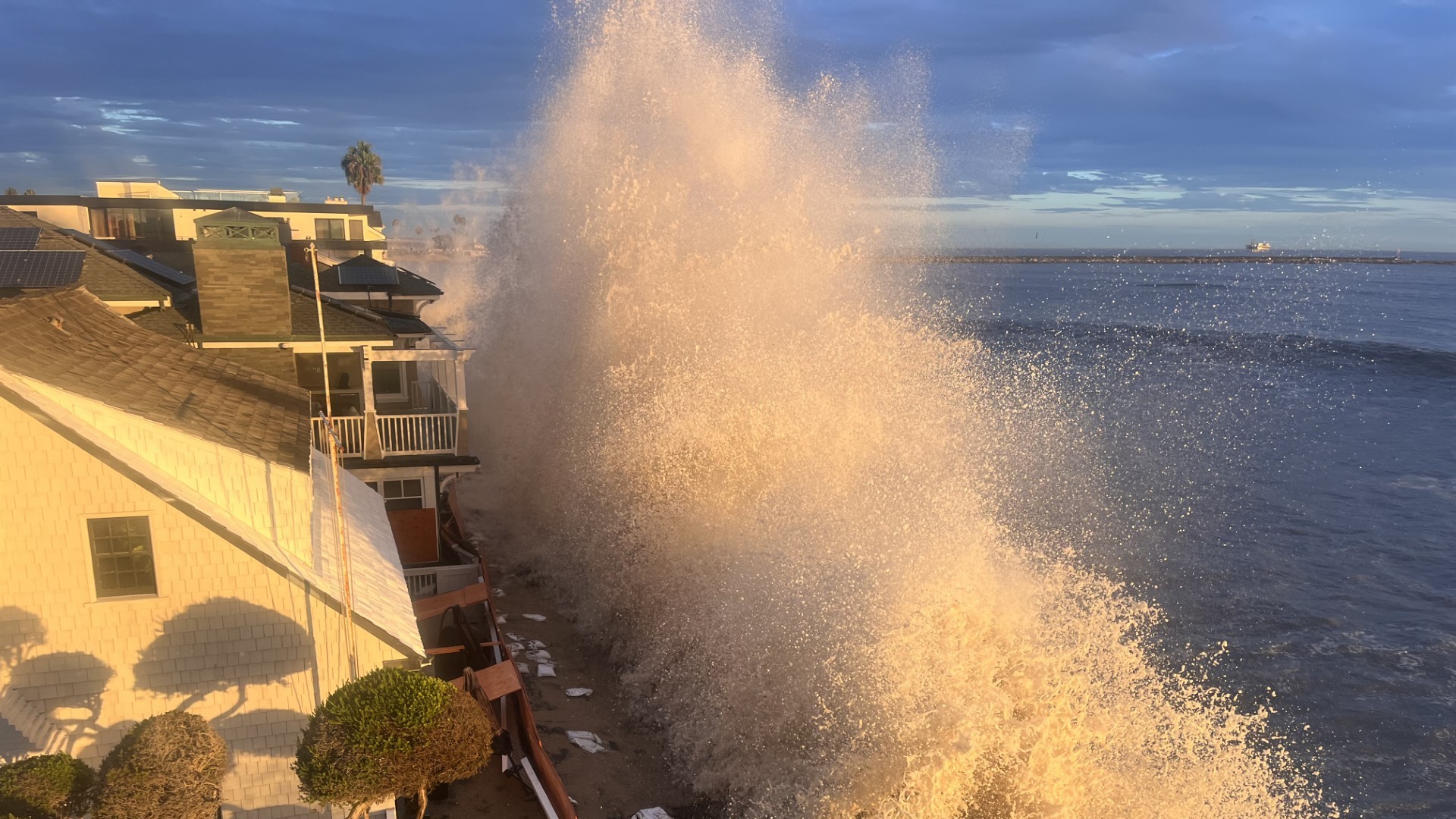 Long Beach Peninsula Homes Evacuated as Powerful Waves Damage Seawall and Boardwalk