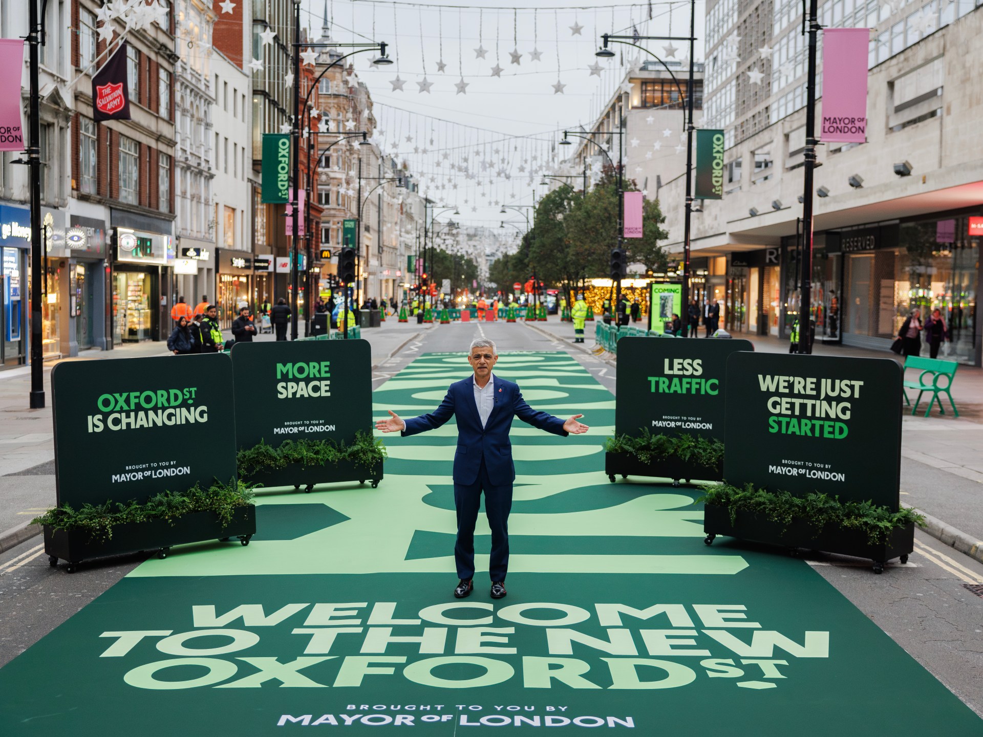 Oxford Street Becomes Pedestrian‑Only Zone Amid Mixed Reactions
