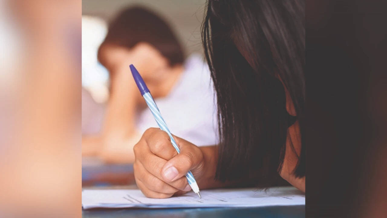 Generative AI Boosts Homework Scores but Lowers Exam Results, World Bank Study Finds