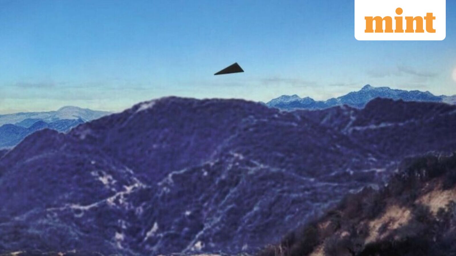 Pentagon Documents Detail Silent, Rapidly Accelerating Black Triangular Object Near Western U.S. Site